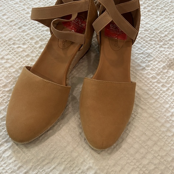 ✌🏼Womens Corso Como Heels!! Size 6! Tan with rope detail!!! Elastic and tie!✌🏼 - Picture 3 of 11